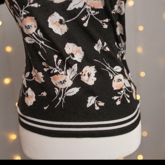 Ralph Lauren floral top - Picture 3 of 5